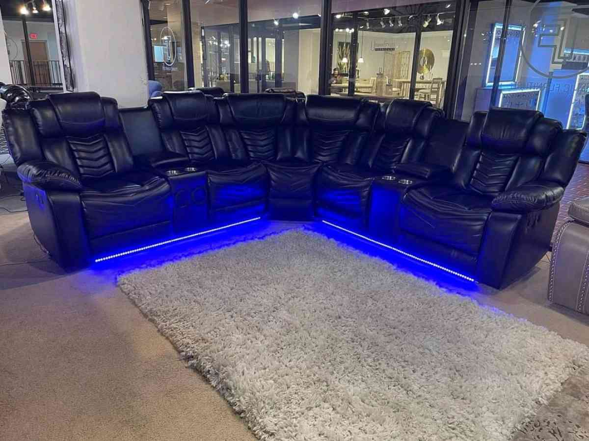 sofa preguntar por precio - Flagler Beach, Florida - FleaMarketBay