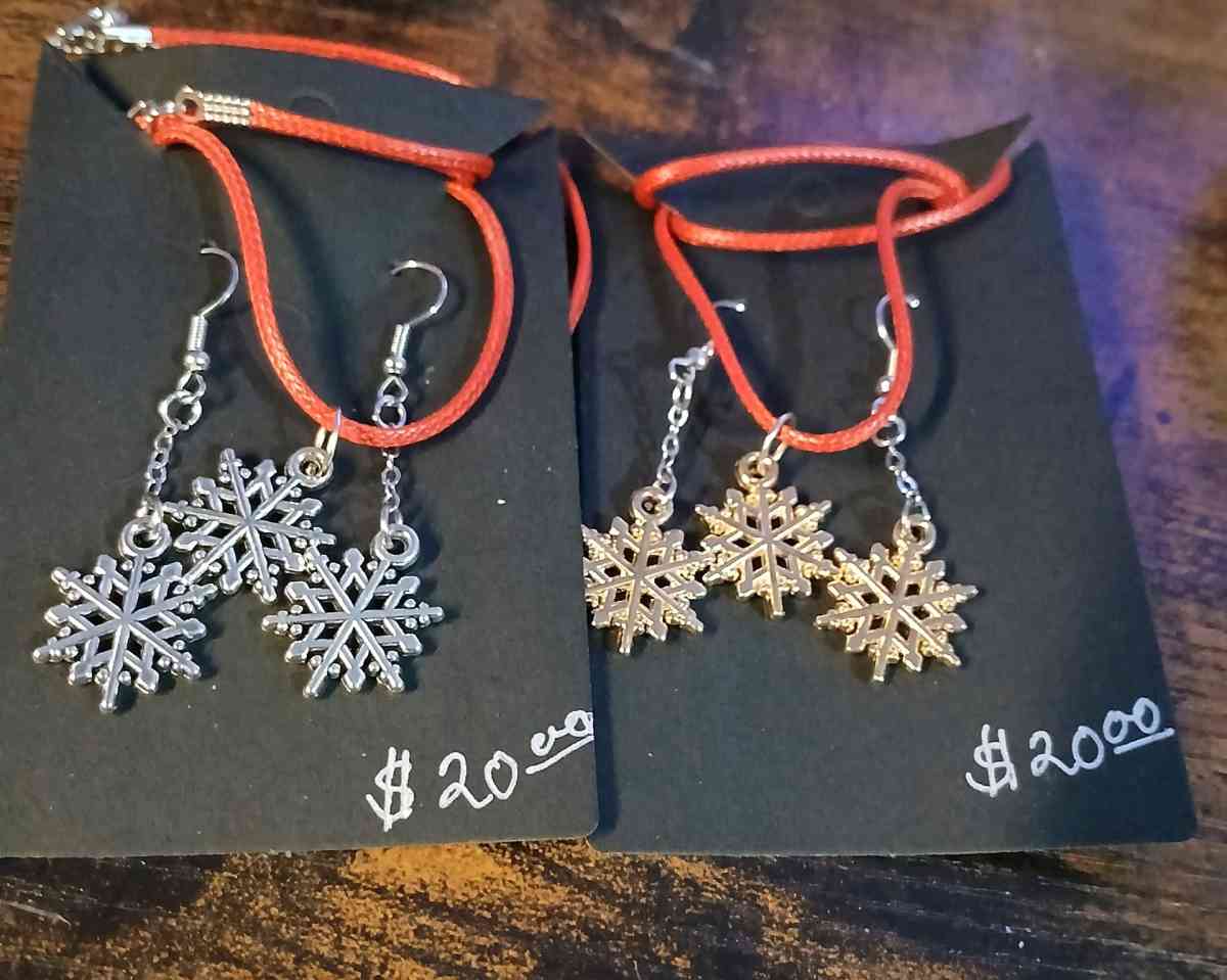 Hookstyle Earrings Leather Necklace Set Silver Snowflake - Newport News, Virginia - FleaMarketBay