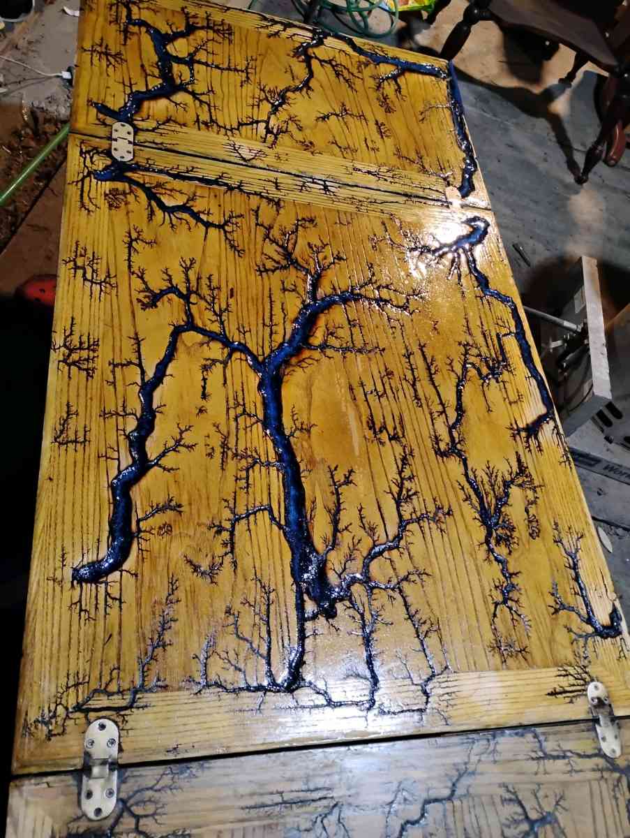 handcrafted wood fracking tables - Sioux Falls, South Dakota