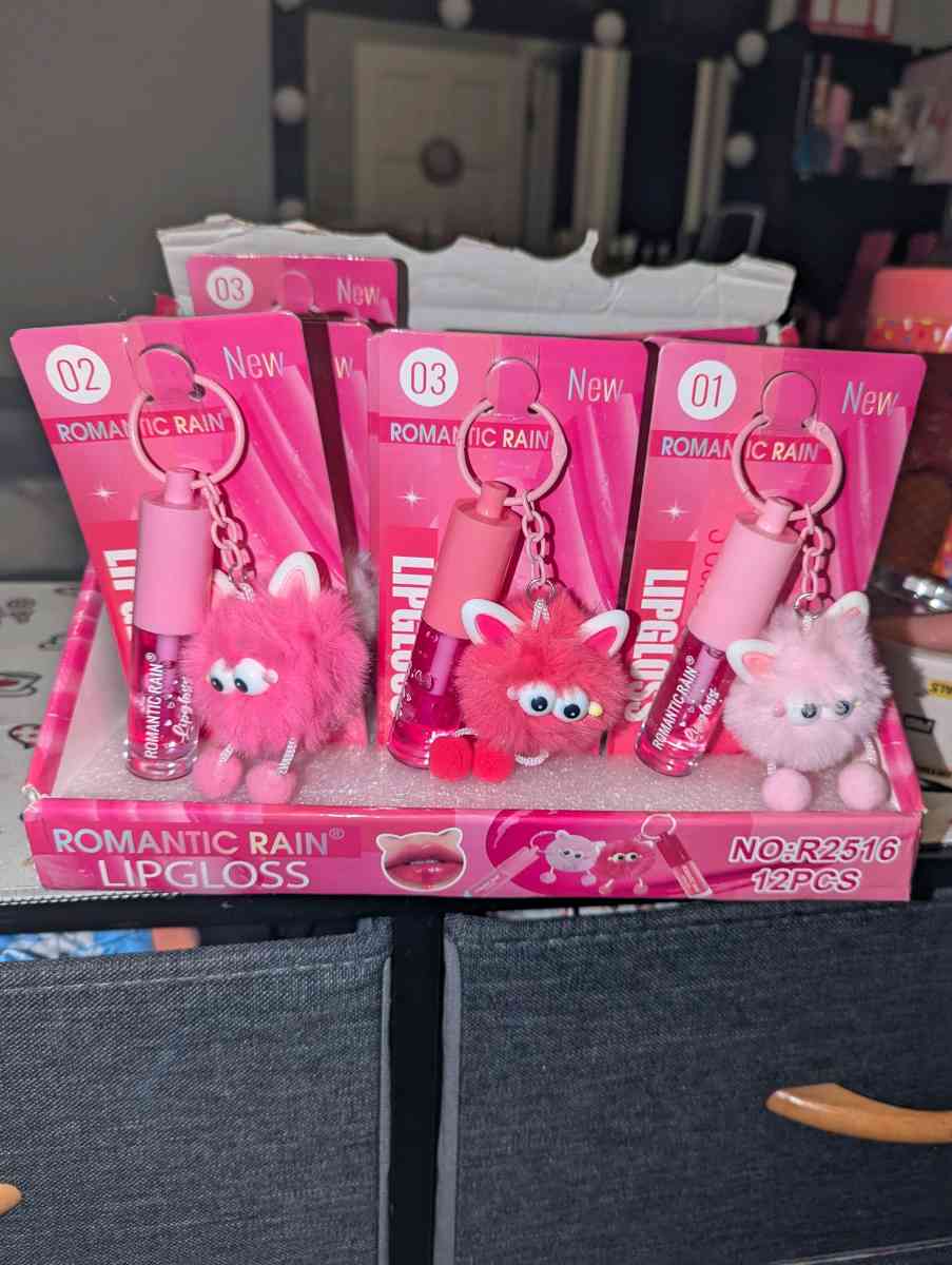 monster key chain Lipgloss - Addieville, Illinois
