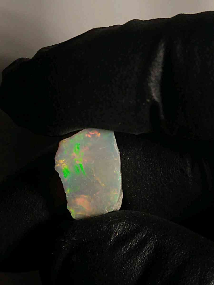 Untreated Dark Base Opal With Nice Pattern - Grand Rapids, Michigan - FleaMarketBay