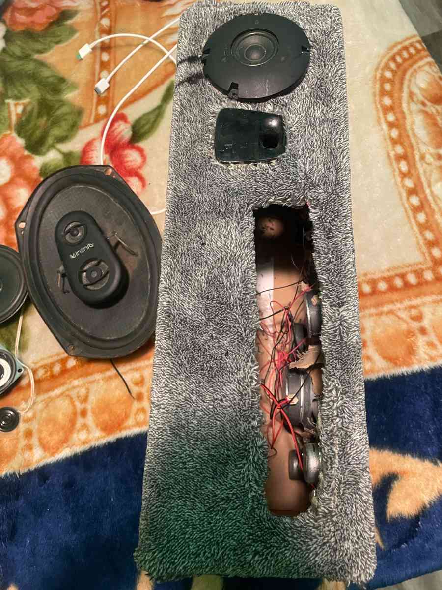 homemade big bass and loud speaker - Calhoun, Georgia - FleaMarketBay