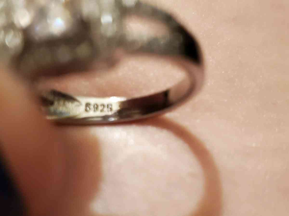 925 Sterling Silver Diamond Ring - Peoria, Arizona - FleaMarketBay
