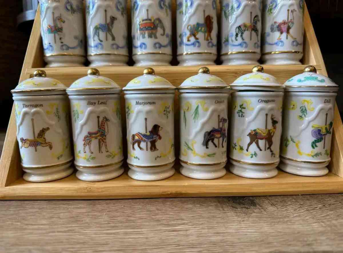 RARE LENOX 1993 CAROUSEL SPICE JARS FULL SET - Georgetown, Delaware - FleaMarketBay
