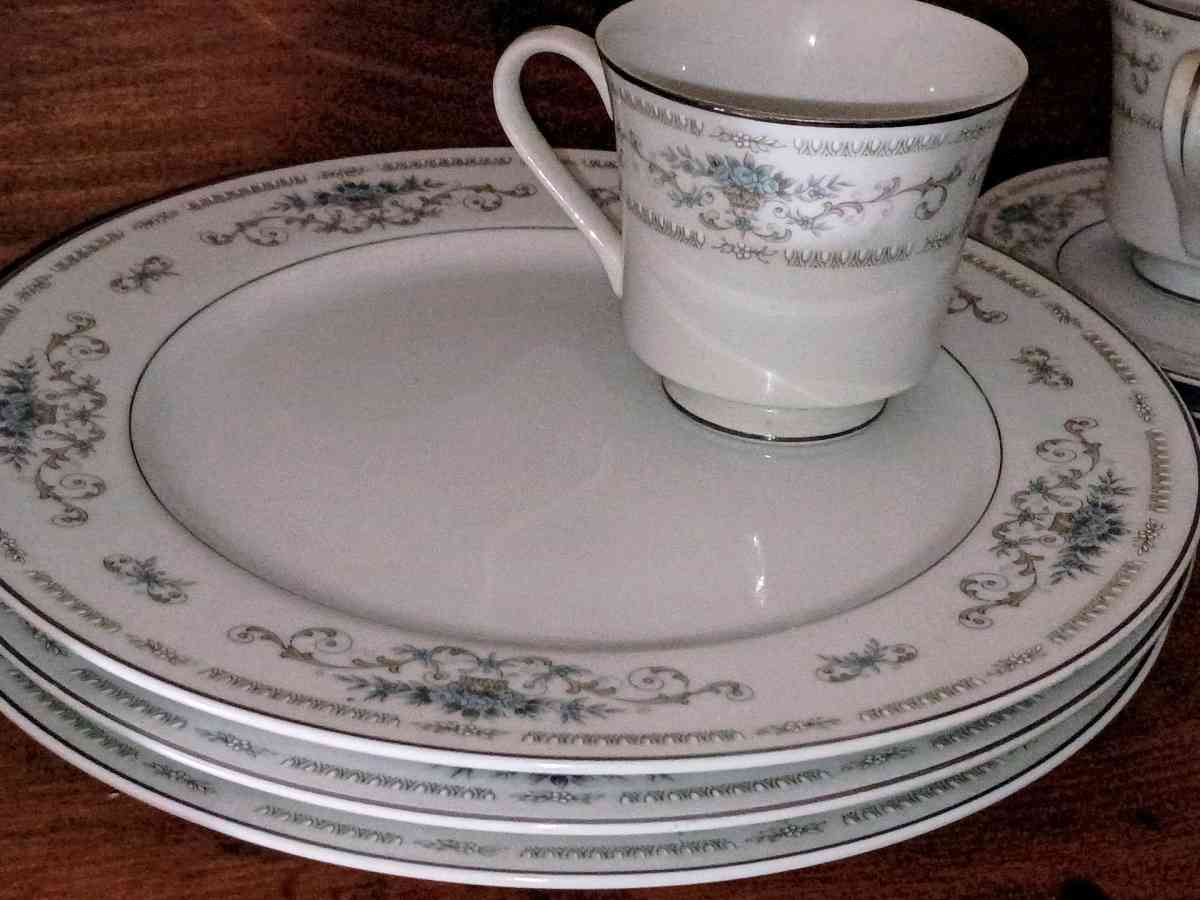 antique porcelain China dishware - Indianapolis, Indiana - FleaMarketBay