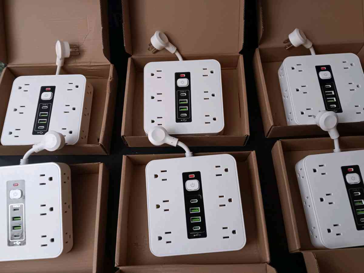 HANGING POWER WALL STRIP WITH USB PORTS