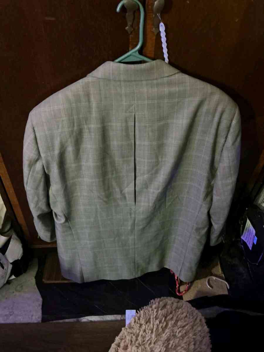 Mens Steve Harvey Gray Plaid Suit - Atlanta, Georgia - FleaMarketBay