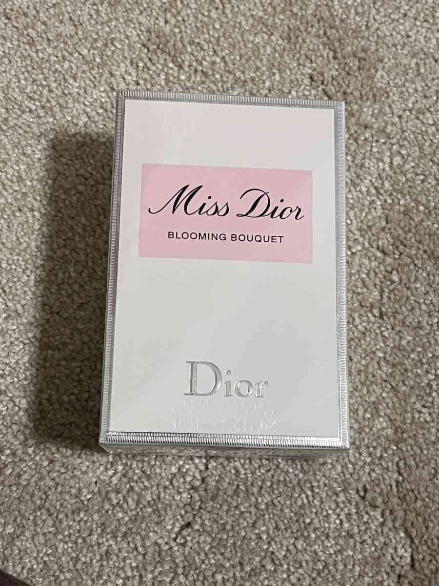 Miss Dior Blooming Bouquet - Willowbrook, Illinois
