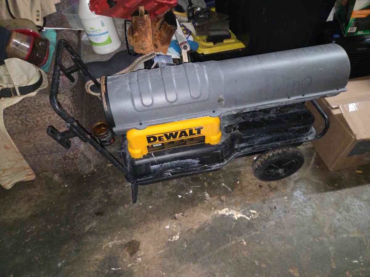 bullet Dewalt heater 210000 BTU