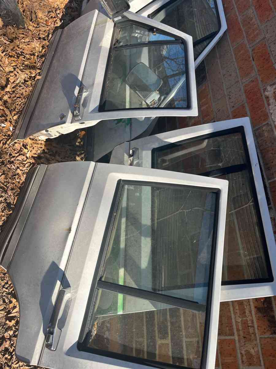 Jeep doors back hatch and hood - Tecumseh, Oklahoma - FleaMarketBay