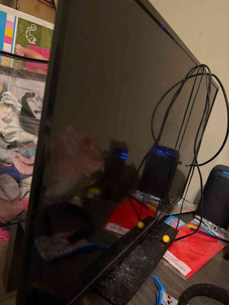 jvc medium Size flat Tv - Adamsville, Alabama - FleaMarketBay