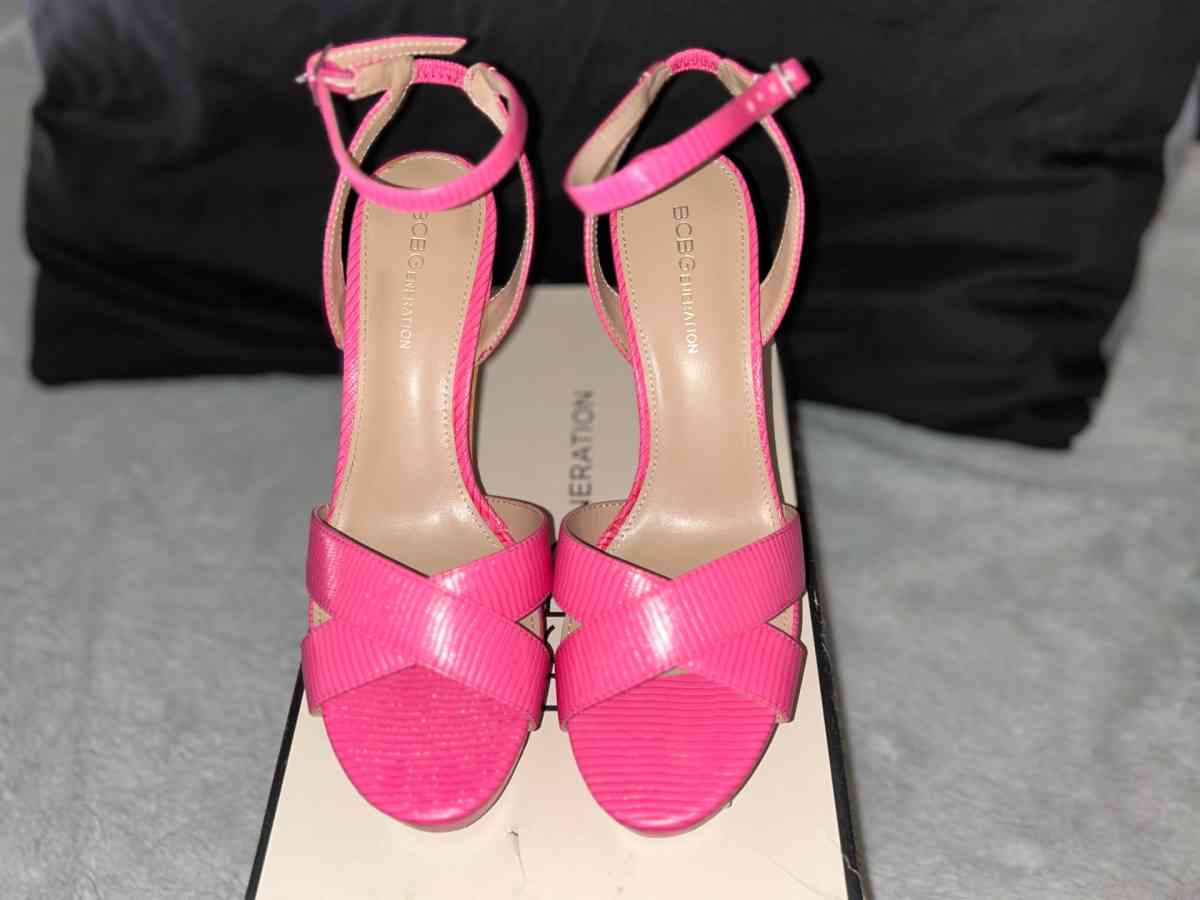 BCBGeneration Fuscia Heels