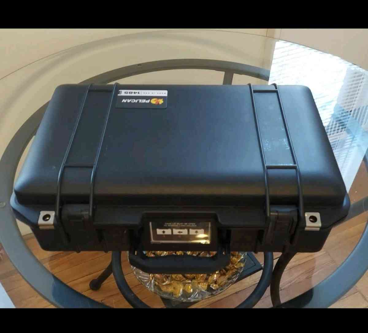 PLASTIC CASE 179 - Brooklyn, New York - FleaMarketBay