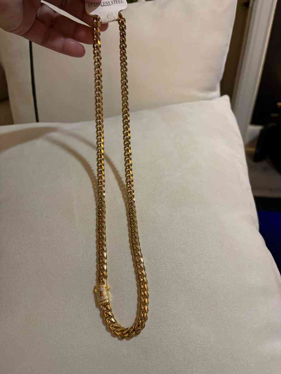 Cuban link stainless steel 24 largo 8mm - West New York, New Jersey - FleaMarketBay
