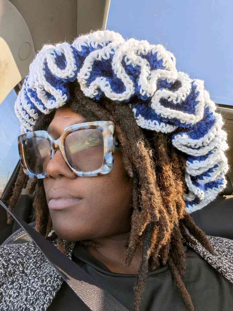 crochet ruffled crown - Alicia, Arkansas - FleaMarketBay