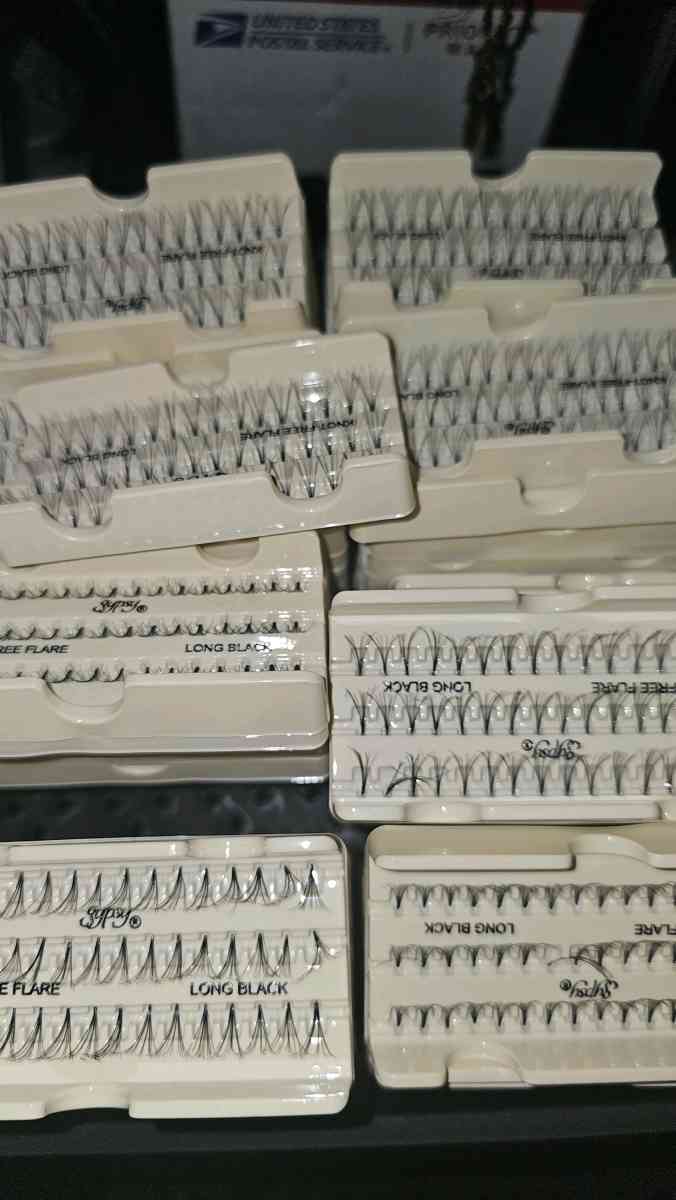 mixed makeup - Santa Clara, California - FleaMarketBay