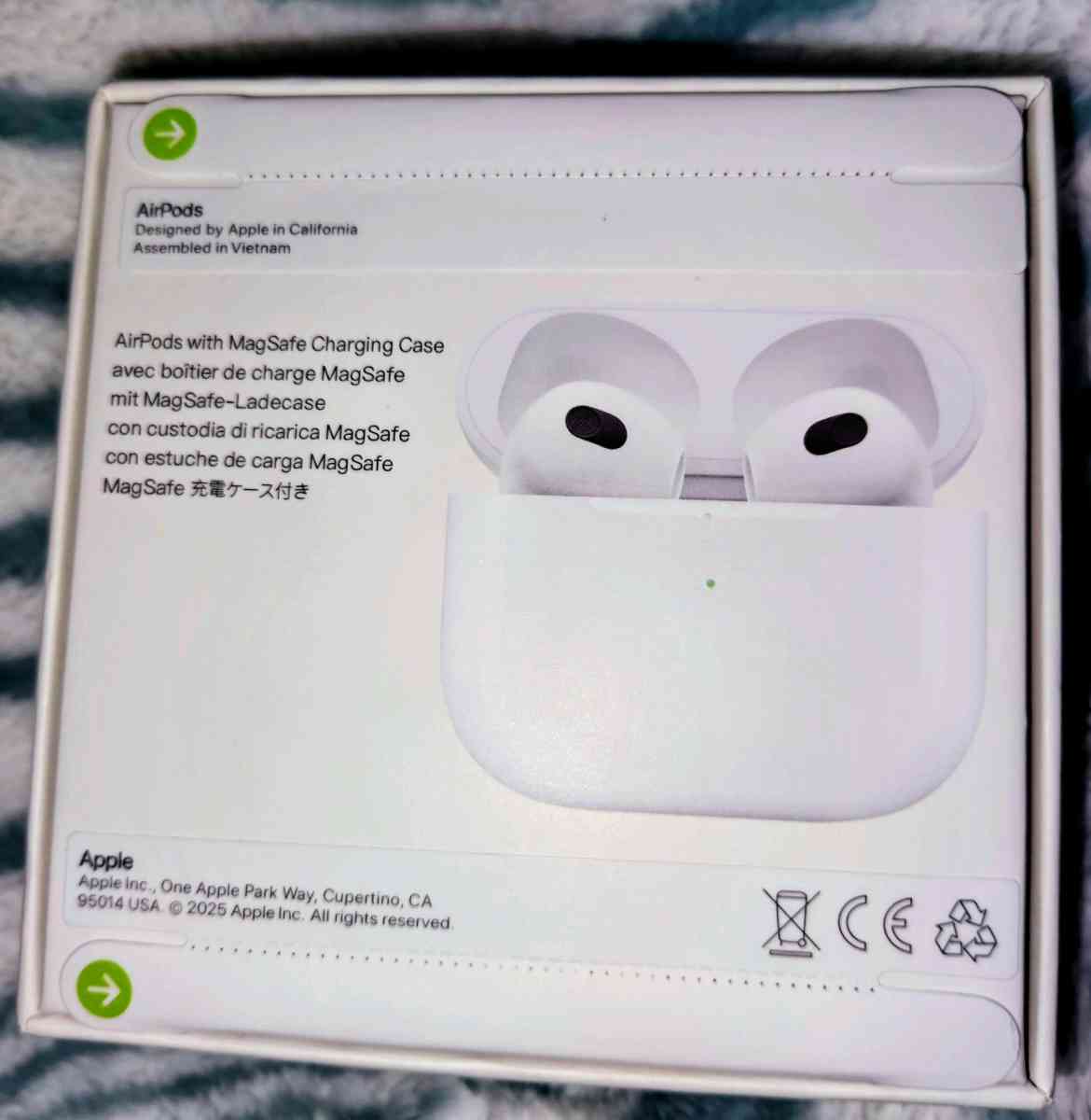 apple earphones - Alicia, Arkansas - FleaMarketBay