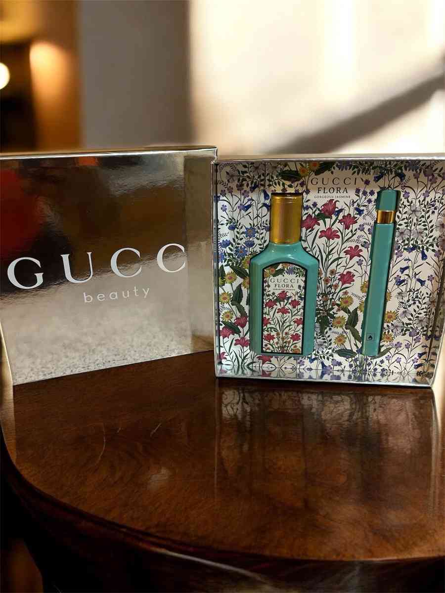 Luxury Perfume Gift Sets  Brand New  Perfect Holiday Gifts - Rochester, New York