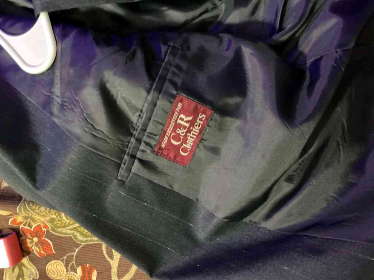 Mens Black Suit - Atlanta, Georgia - FleaMarketBay