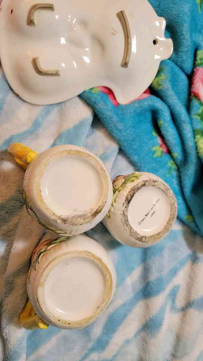 Vintage Merry Mushroom Drinkware - Rockford, Illinois - FleaMarketBay