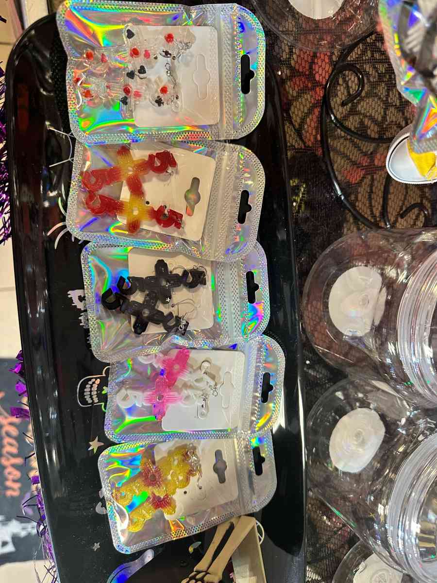 custom earrings - Albuquerque, New Mexico - FleaMarketBay