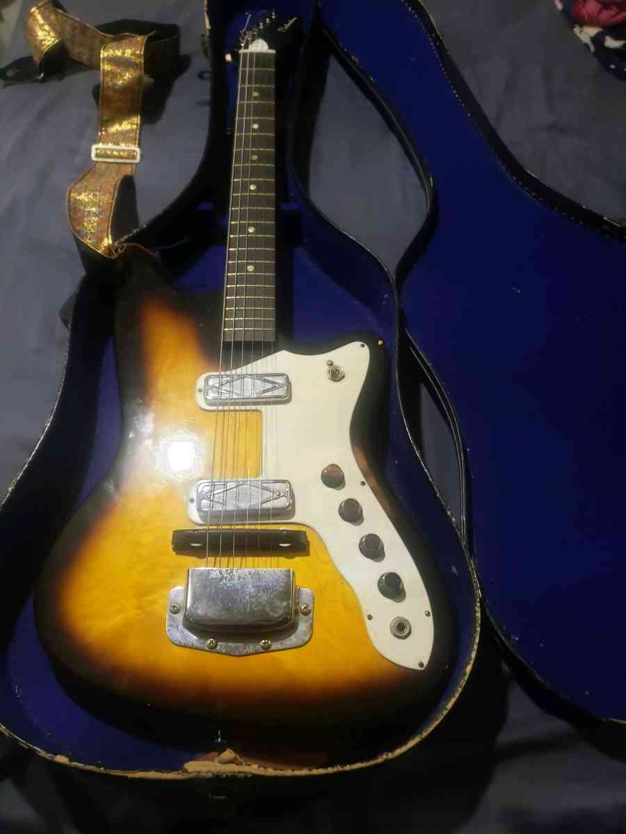 Silvertone Bobcat Guitar with Case by Holiday and Harmon - Shelby, North Carolina - FleaMarketBay