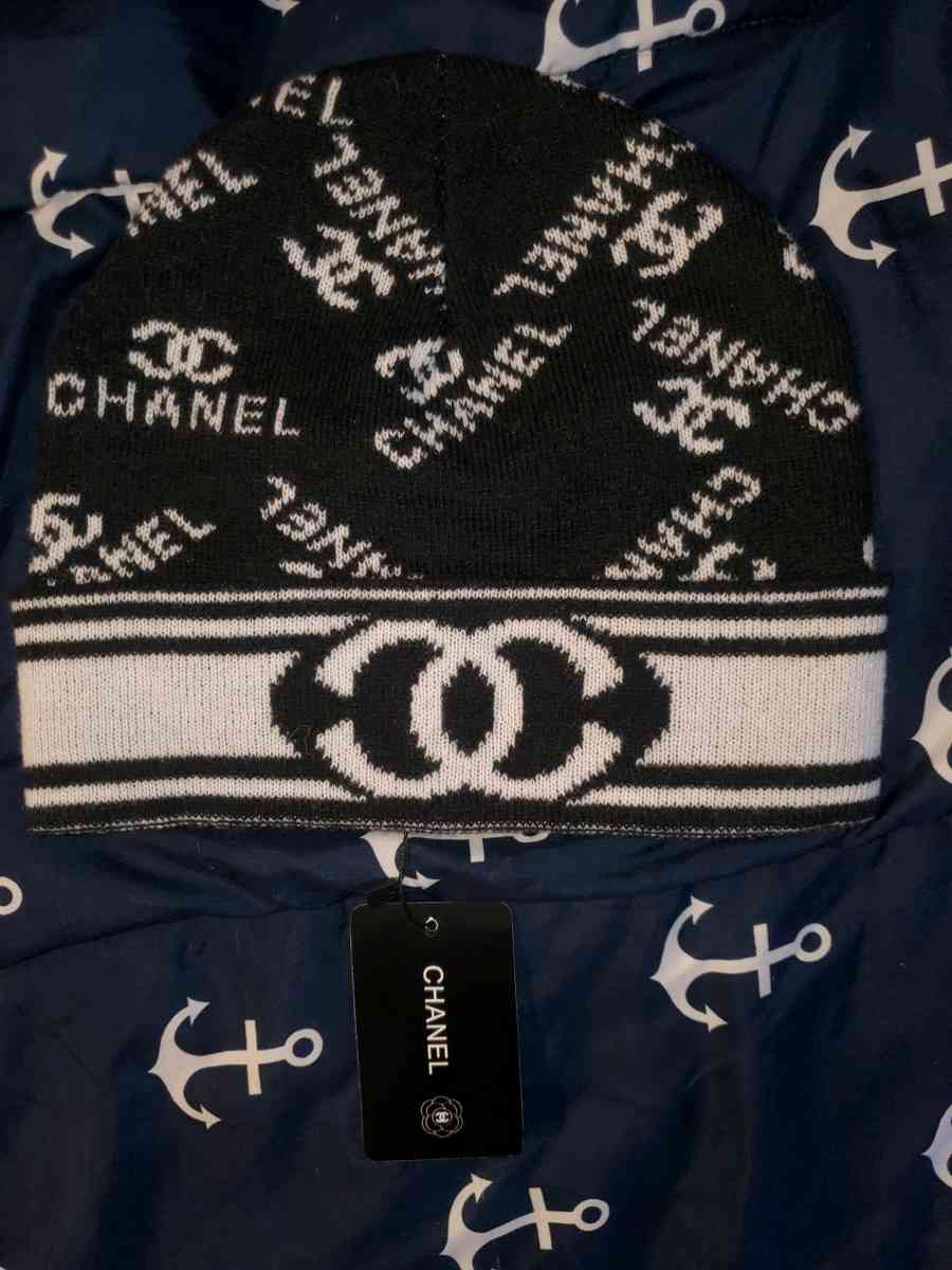 Chanel logo print hat