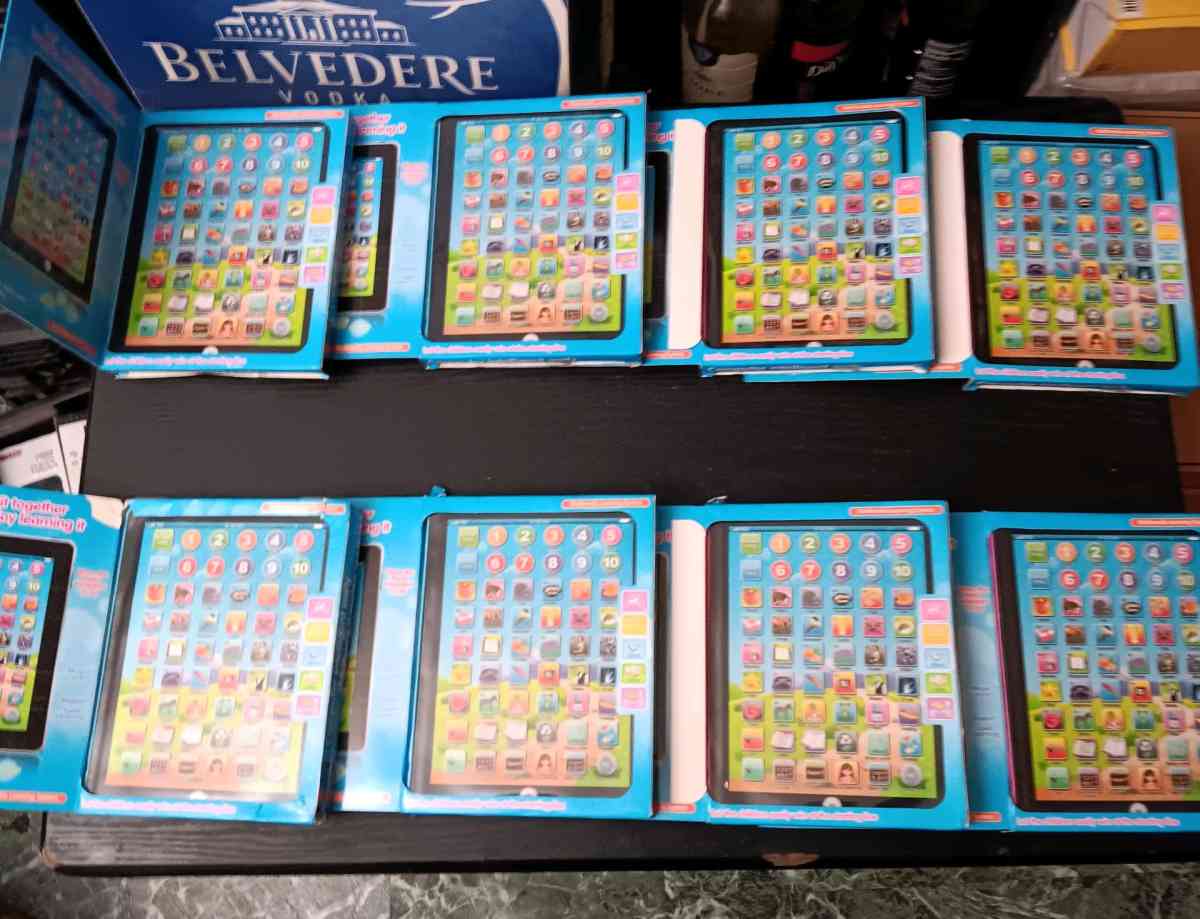 CHILDHOOD EARLY LEARNING BUTTON MACHINE TABLET - Bronx, New York - FleaMarketBay