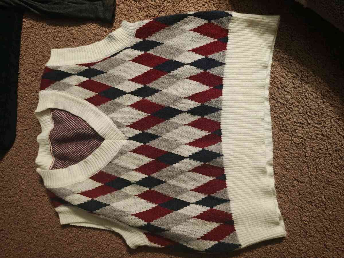 tops and shirts - Manteca, California - FleaMarketBay