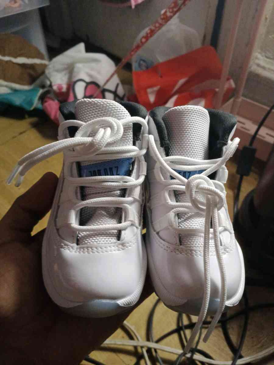 jordan legend blues 11s - Brooklyn, New York - FleaMarketBay