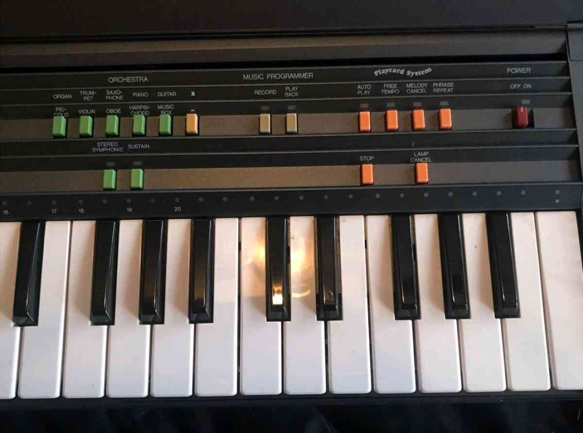 1984 YAMAHA PortaSound PCS 500 Digital Keyboard - Leesburg, Florida - FleaMarketBay