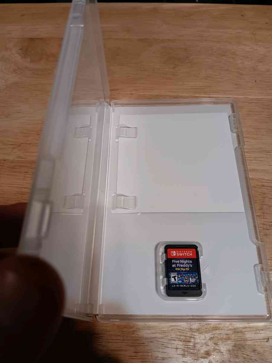 FNAF into the pit - Marietta, Georgia - FleaMarketBay