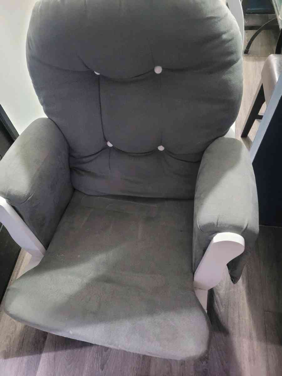 rocking chair - Hammond, Indiana - FleaMarketBay