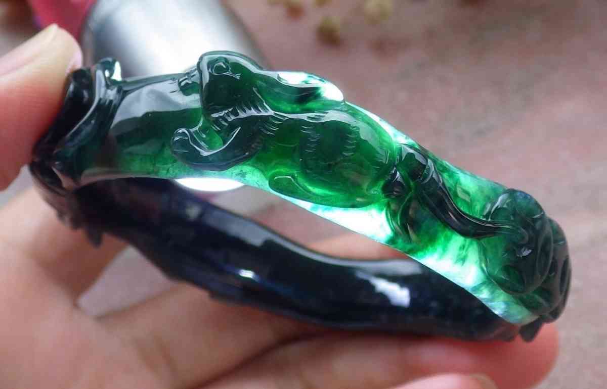 Certificate Jadeite jade Burma  Dark Green Black Flower - Pasadena, California - FleaMarketBay