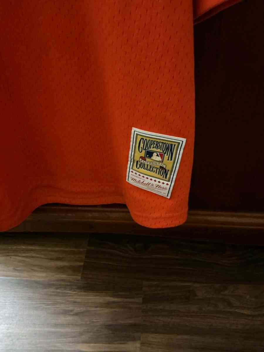 Mens XL Orange 8 Orioles Jersey - Atlanta, Georgia - FleaMarketBay