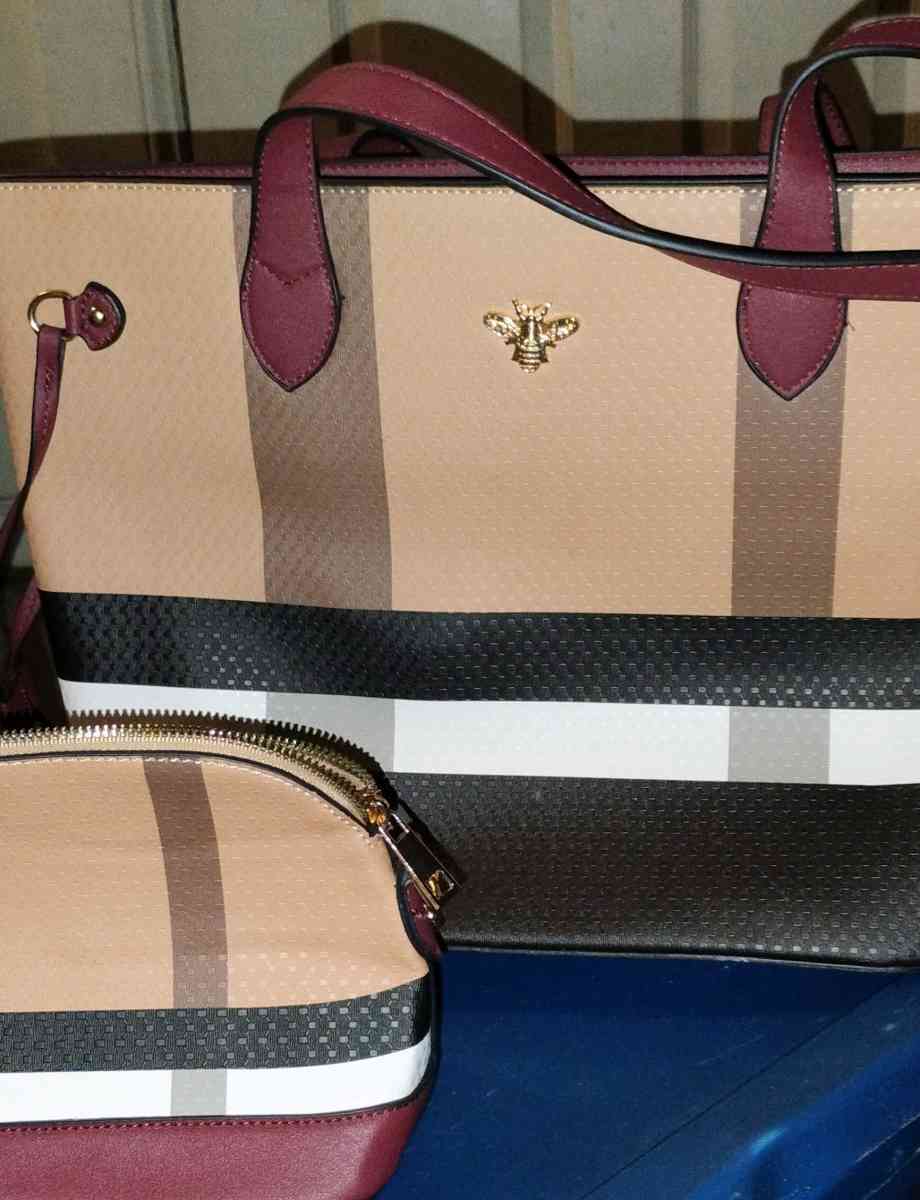 New York Atlantis purse an wallet - Columbia, Pennsylvania - FleaMarketBay