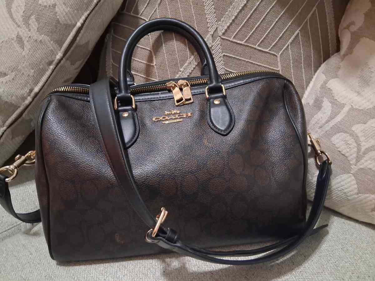 Code signature design handbag - Fayetteville, Georgia