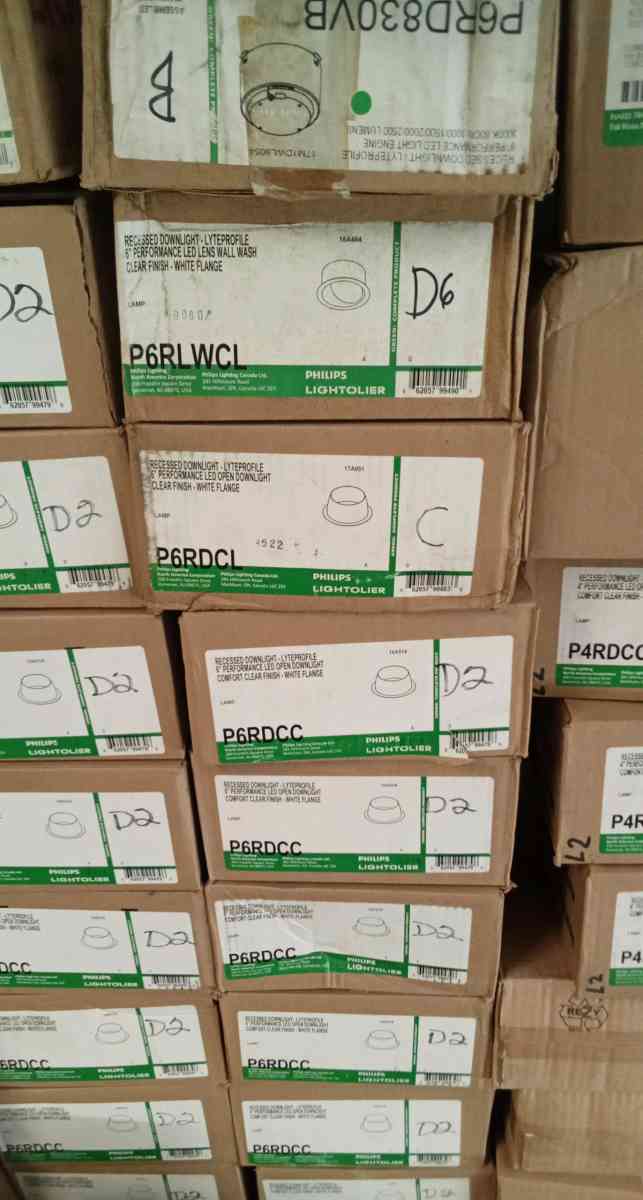 LED lights bulbs and fixtures - Cleveland, Tennessee - FleaMarketBay