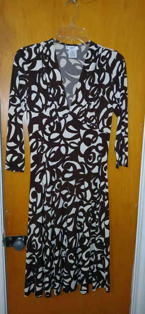 Dresses - Bennettsville, South Carolina - FleaMarketBay