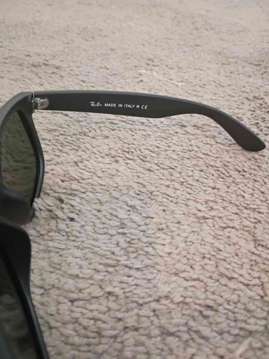 rayban justin - San Bernardino, California - FleaMarketBay