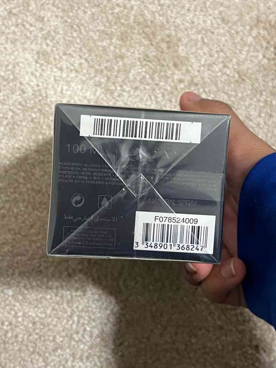 Dior Sauvage Eau de Parfum - Willowbrook, Illinois - FleaMarketBay