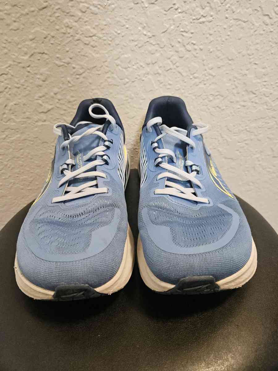 Altra Paradigm 7 Sneakers - Tulsa, Oklahoma - FleaMarketBay