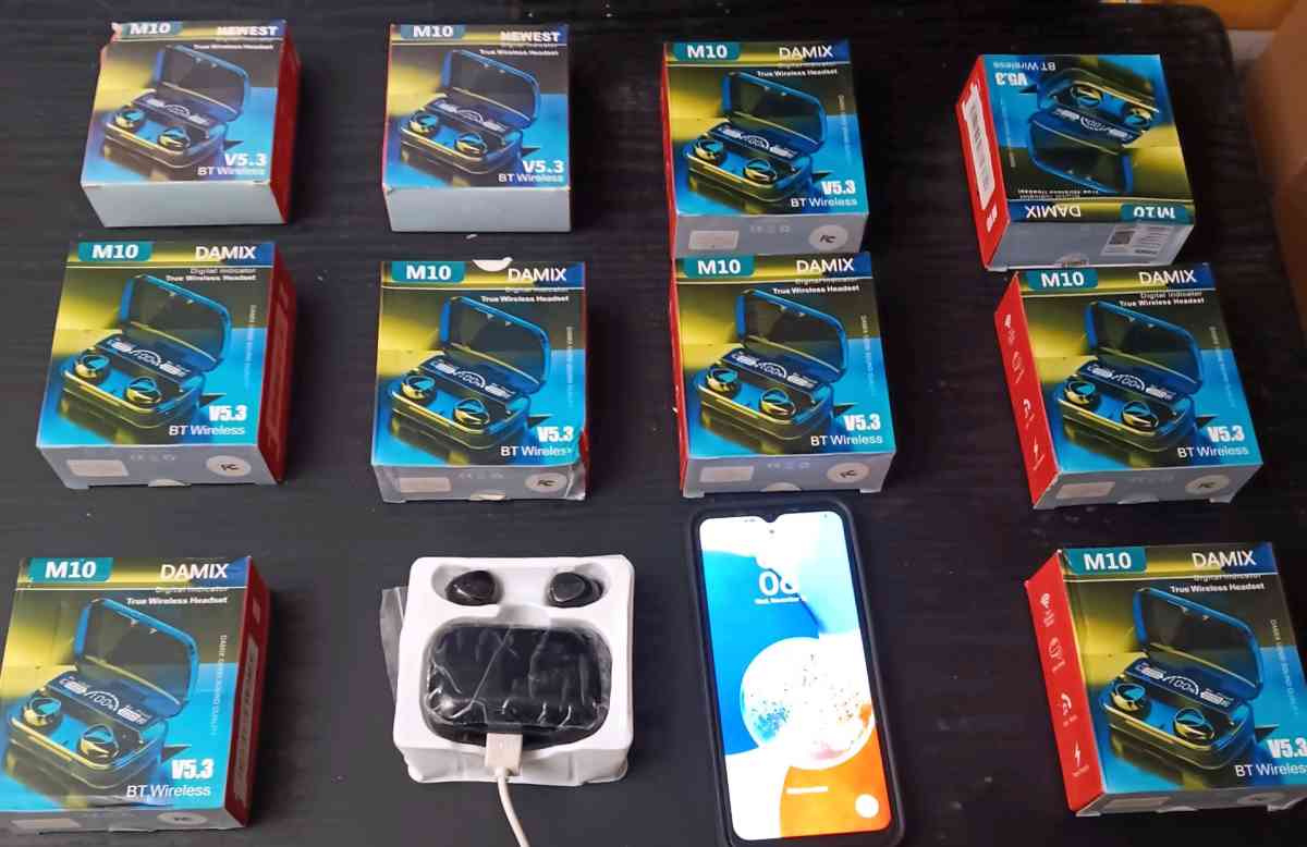 DAMIX M10 POWER BANK CASE EARBUDS