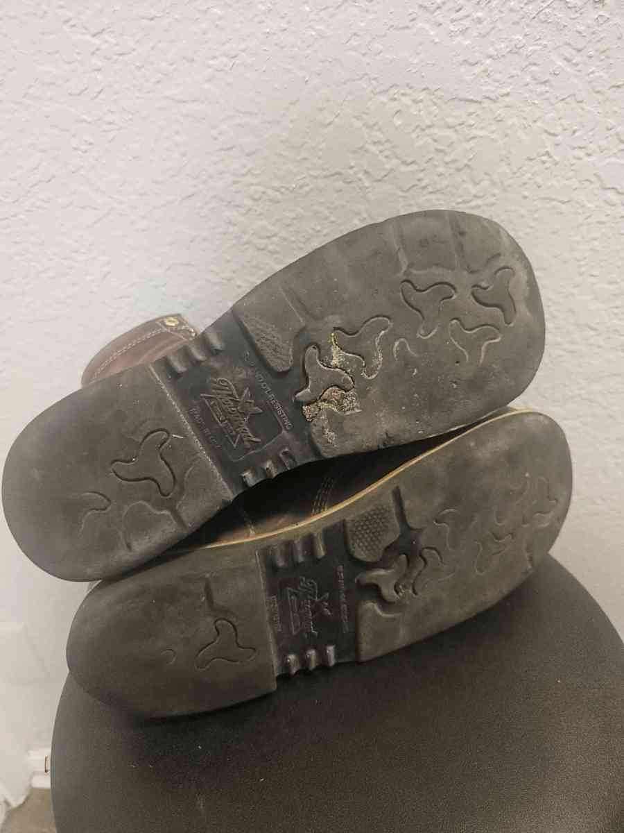 Thorogood Mens 8 Steel Toe Boots - Tulsa, Oklahoma - FleaMarketBay