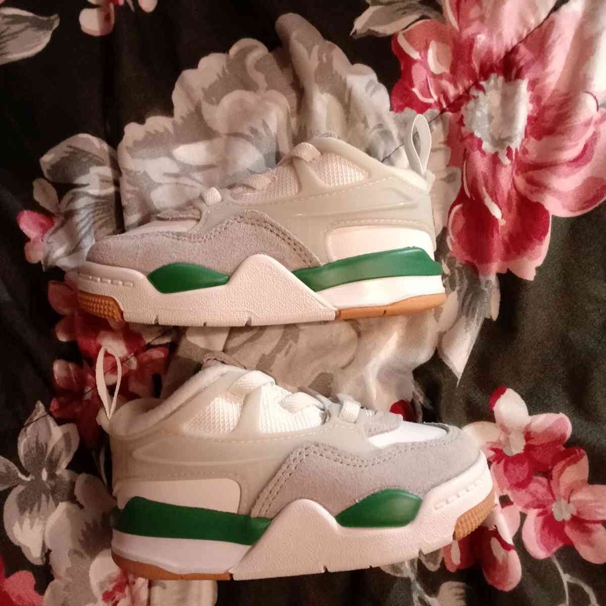 Jordan 4 RM - Jacksonville, Florida - FleaMarketBay