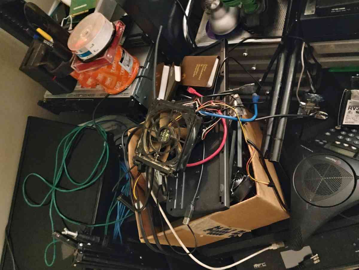 LOT Of Enterprise computer equipment - Springfield, Missouri - FleaMarketBay