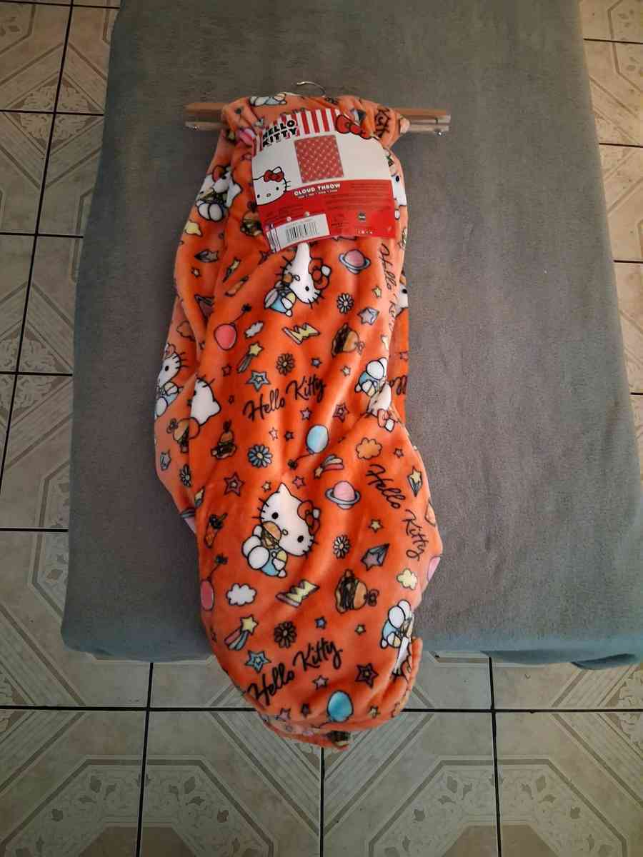 Hello Kitty Bed Blanket with Plush Toy Bag - North Hollywood, California - FleaMarketBay
