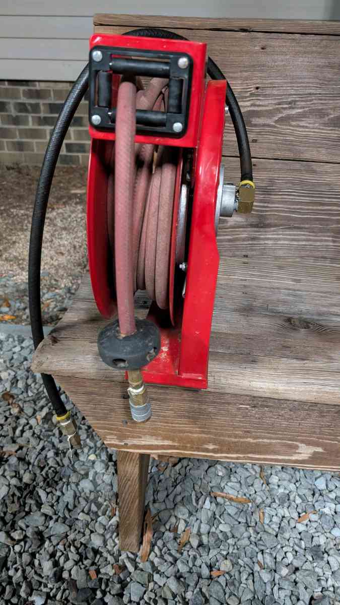 ReelCraft Retractable Air Hose reel