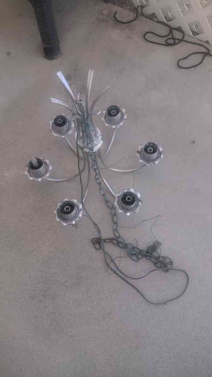 SILVER CIELING CHANDILIER CANDELABRO PLATIADO - Riverside, California