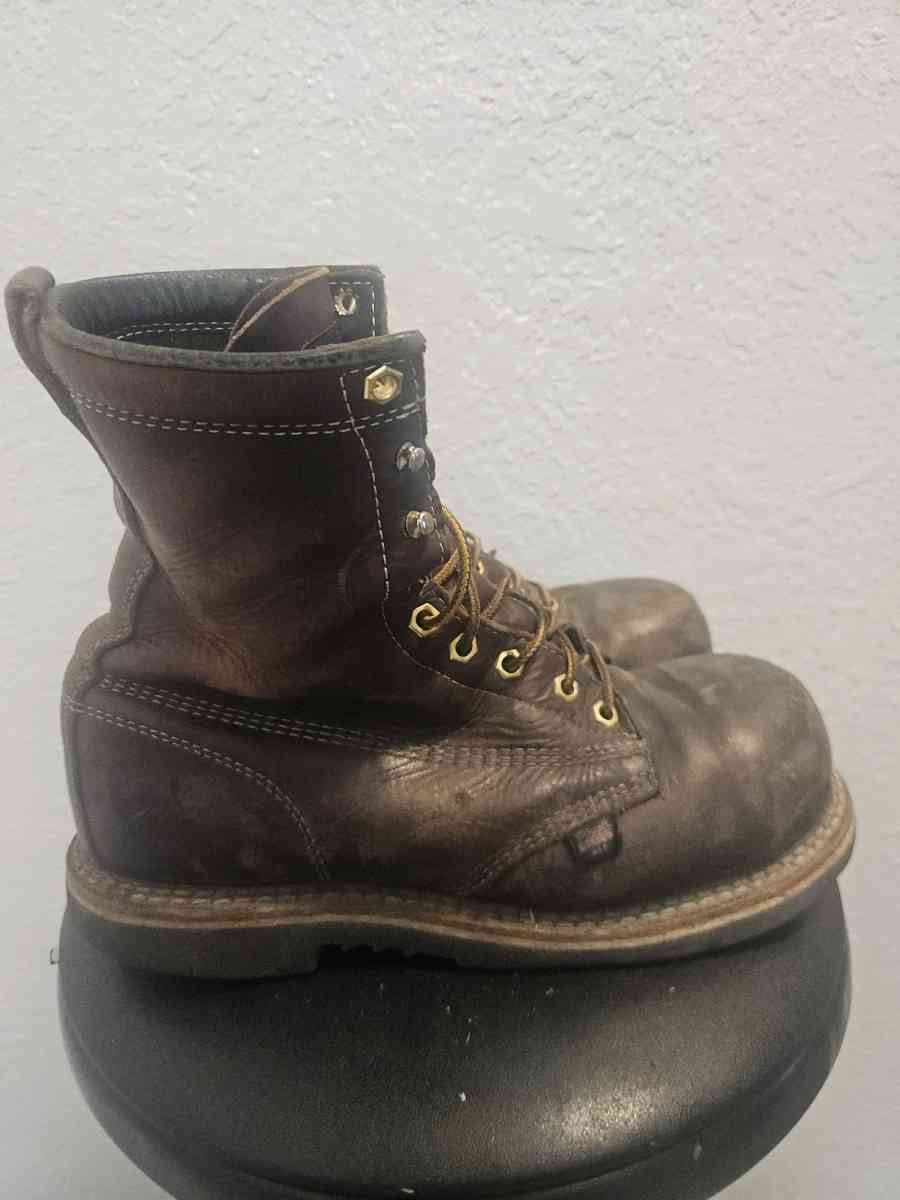 Thorogood Mens 8 Steel Toe Boots - Tulsa, Oklahoma
